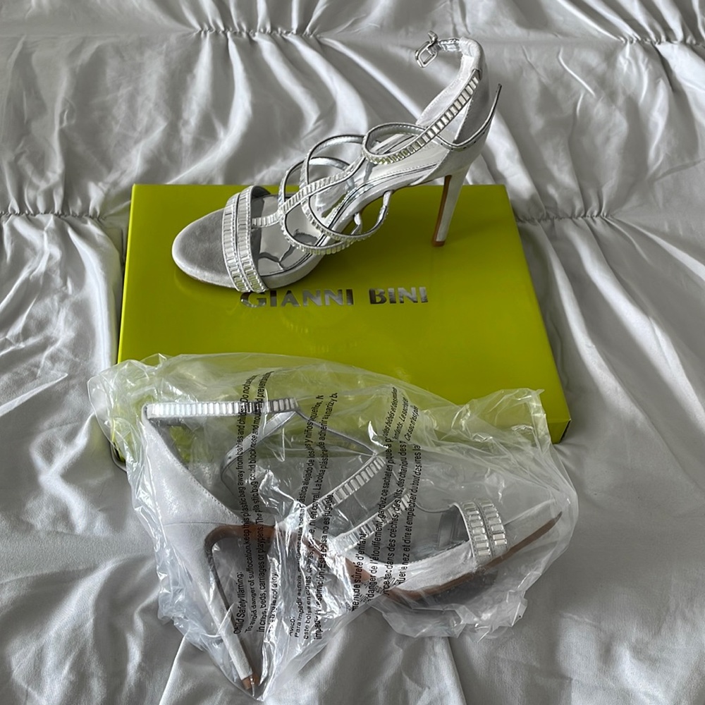 8.5 Gianni Bini Silver Heal Shoes.